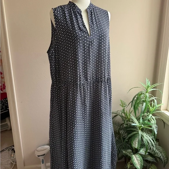 Anne Klein Blue and White Patterned Midi Dress - Picture 4 of 6